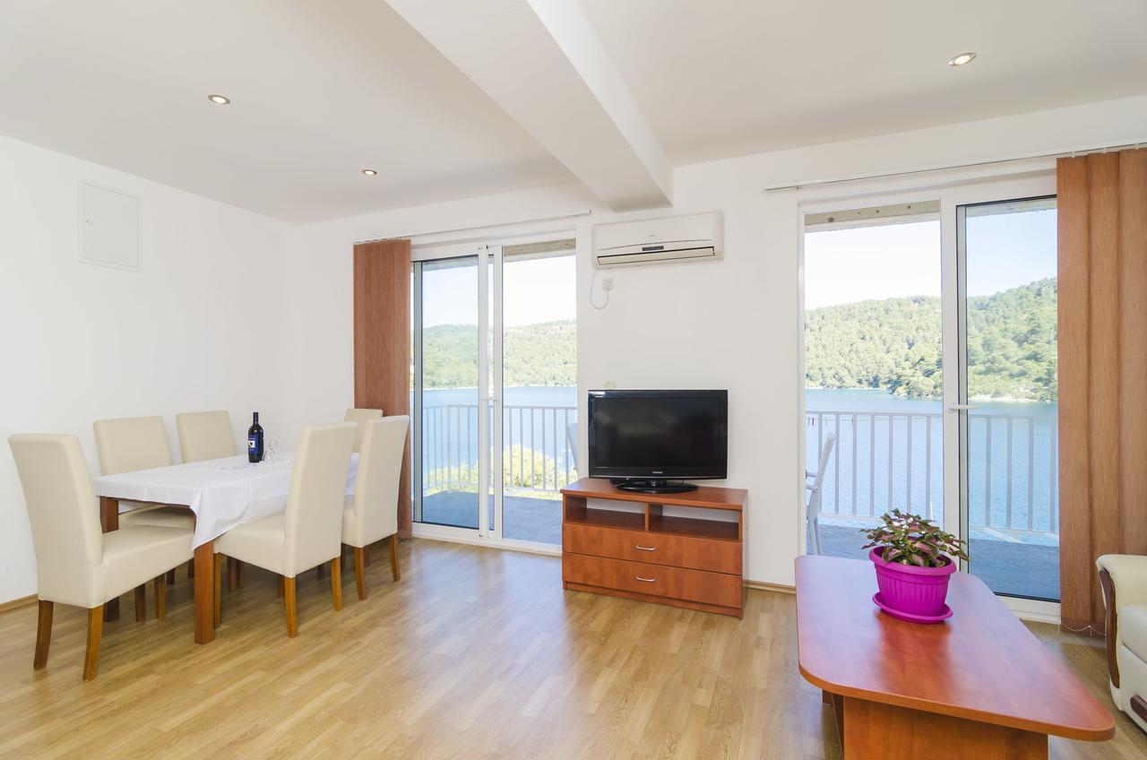 Apartments Angelo โปลาเช ภายนอก รูปภาพ