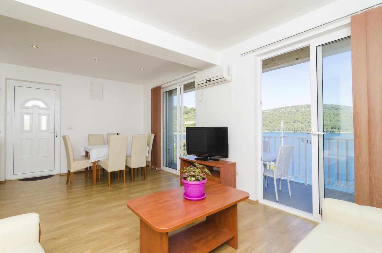 Apartments Angelo โปลาเช ภายนอก รูปภาพ