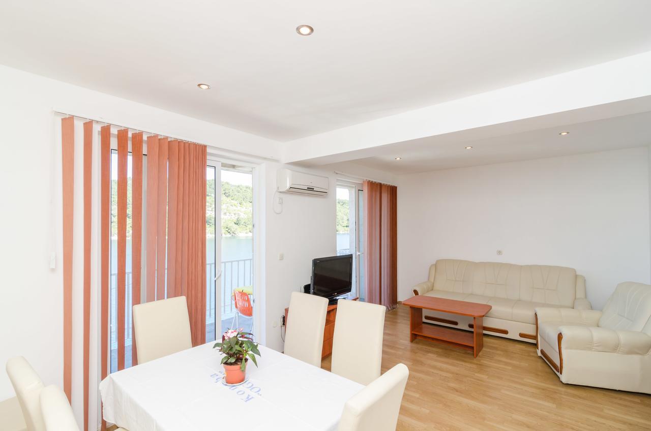 Apartments Angelo โปลาเช ภายนอก รูปภาพ