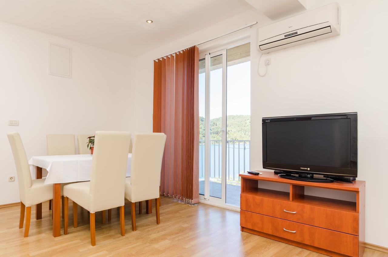 Apartments Angelo โปลาเช ภายนอก รูปภาพ